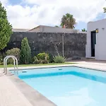 Casa Nepal Apartman Playa Blanca